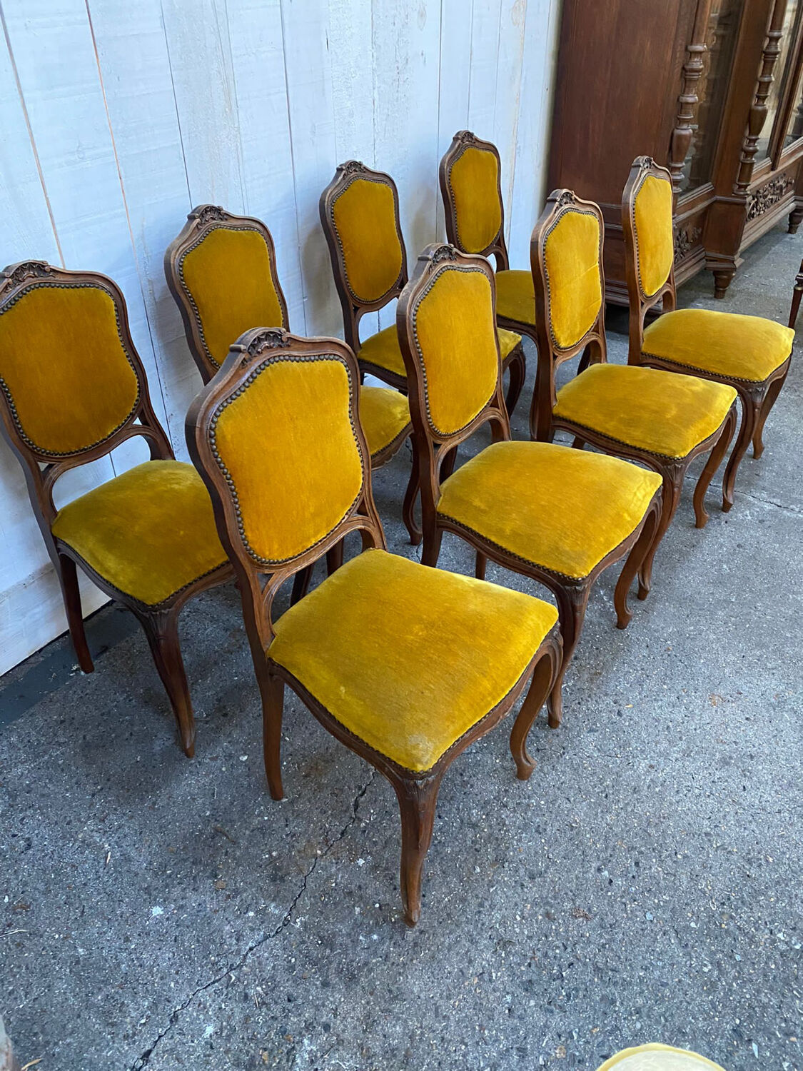 8 chaises de style Louis XV