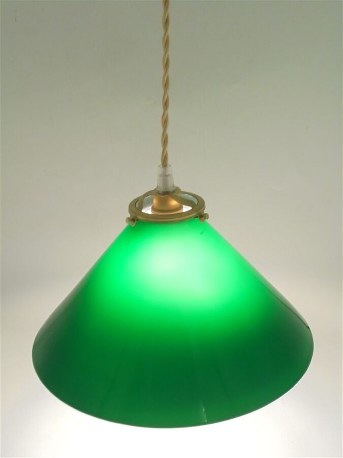 Suspension conique en opaline verte