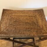 Serving tray on legs