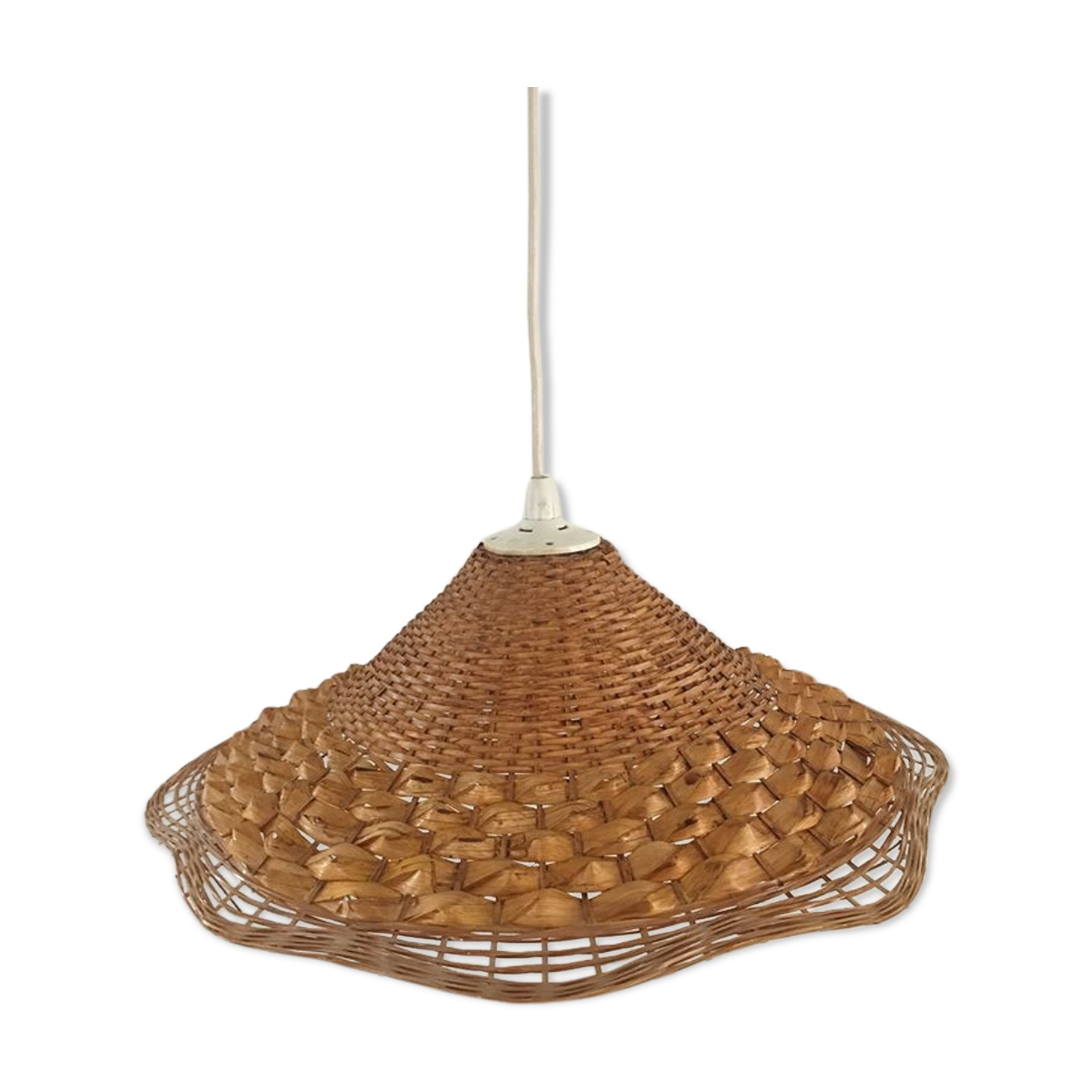 Hnaging braided wicker