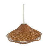 Hnaging braided wicker