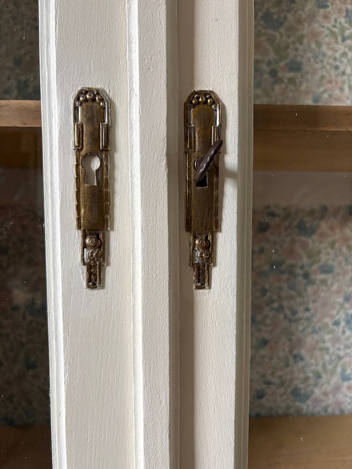 Parisian Art Deco display cabinet