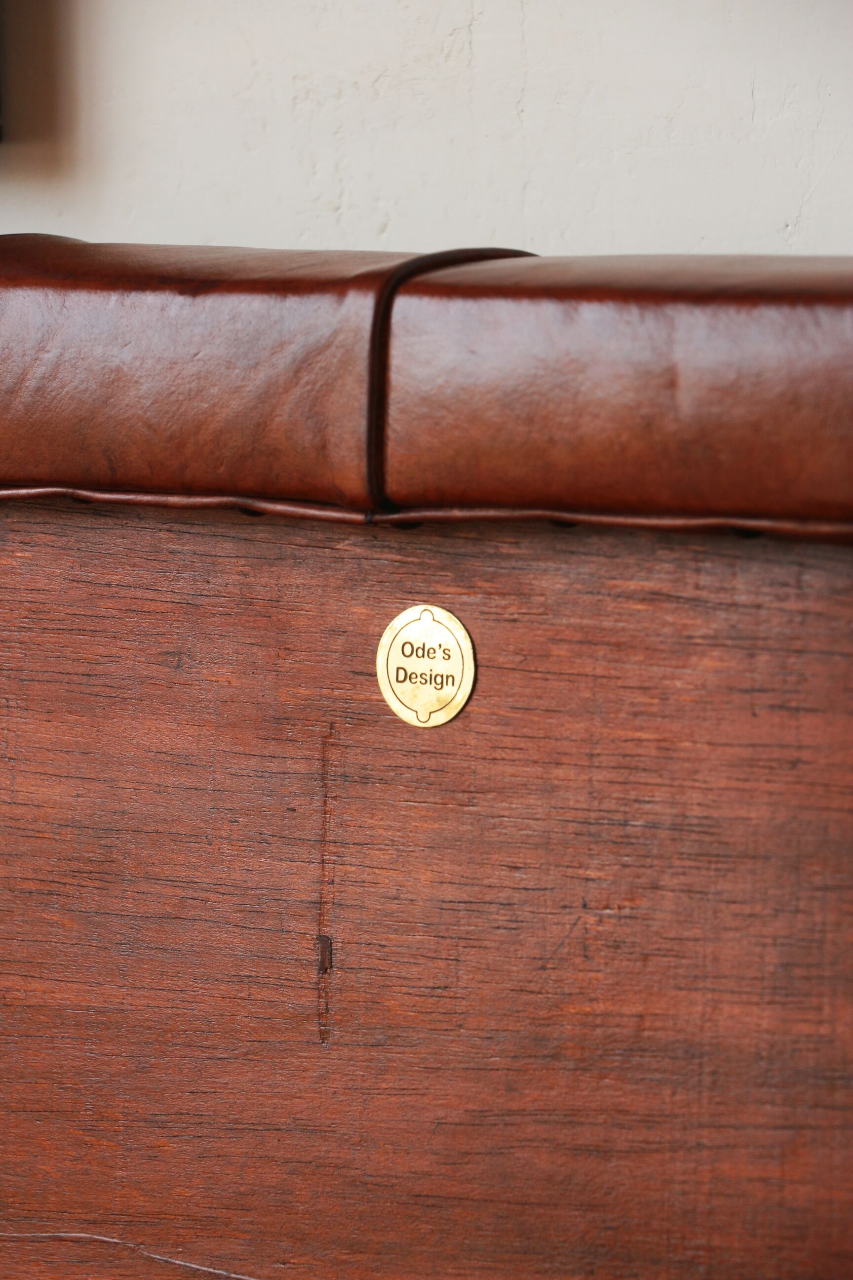 Chesterfield-style leather chest - "Jack" model - Olivier de Schrijver