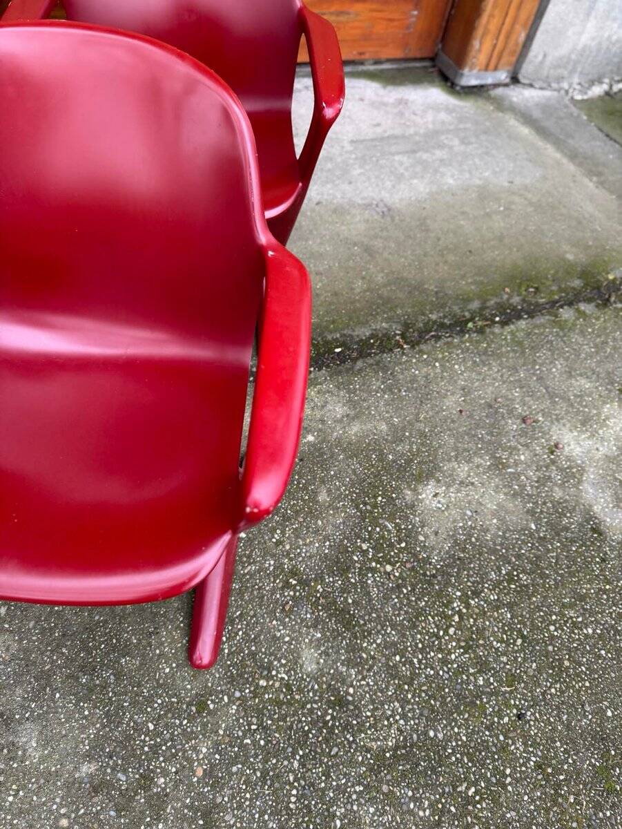 Set of 6 Bordeaux Kangourou chairs in plastic by Ernst Moeckl (1968) — sculptural design