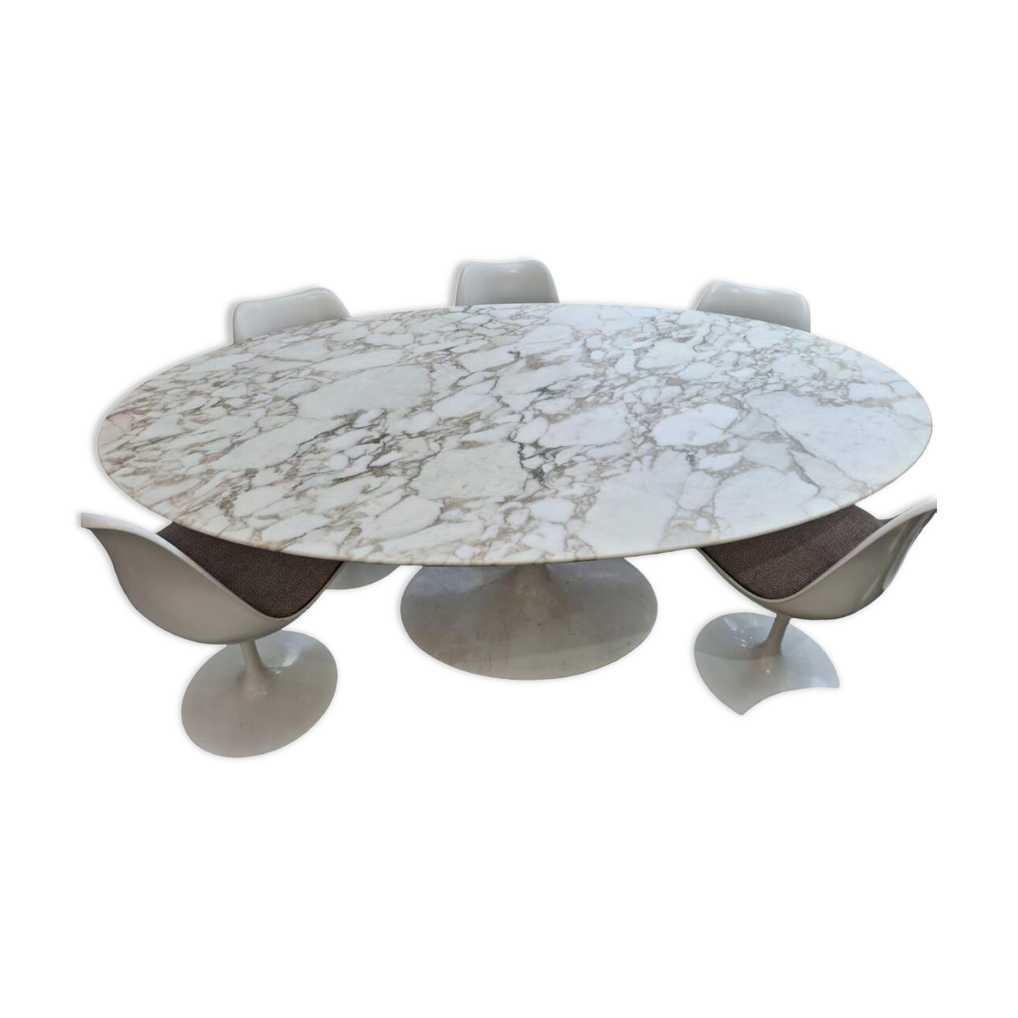 Knoll & eero saarinen, oval table "tulip", 198x121cm calacatta marble