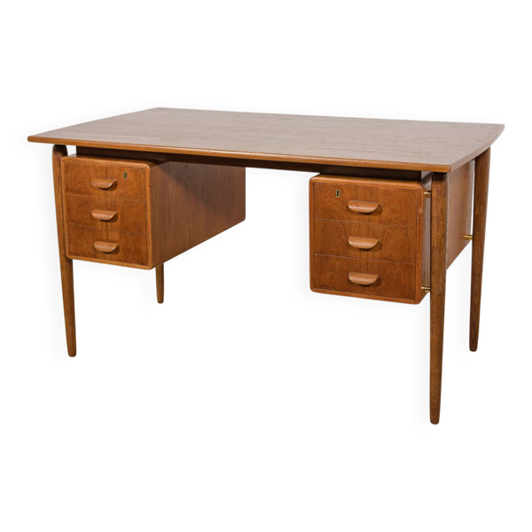 Bureau en teck autoportant de style moderne du milieu du XXe siècle, Danemark, années 1960