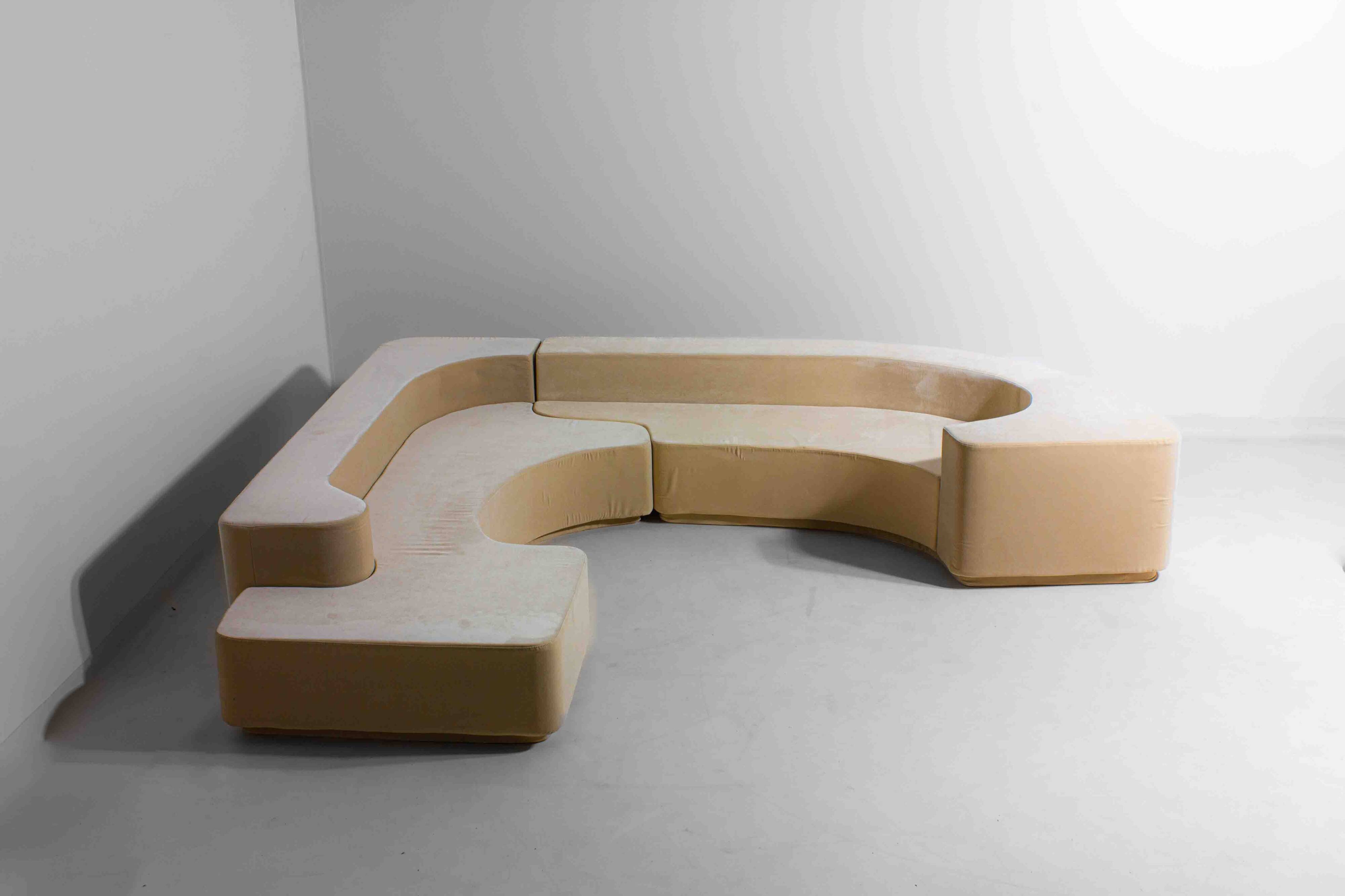 'Lara' sofa by Roberto Pamio for Stilwood in beige velvet, Italy 1958