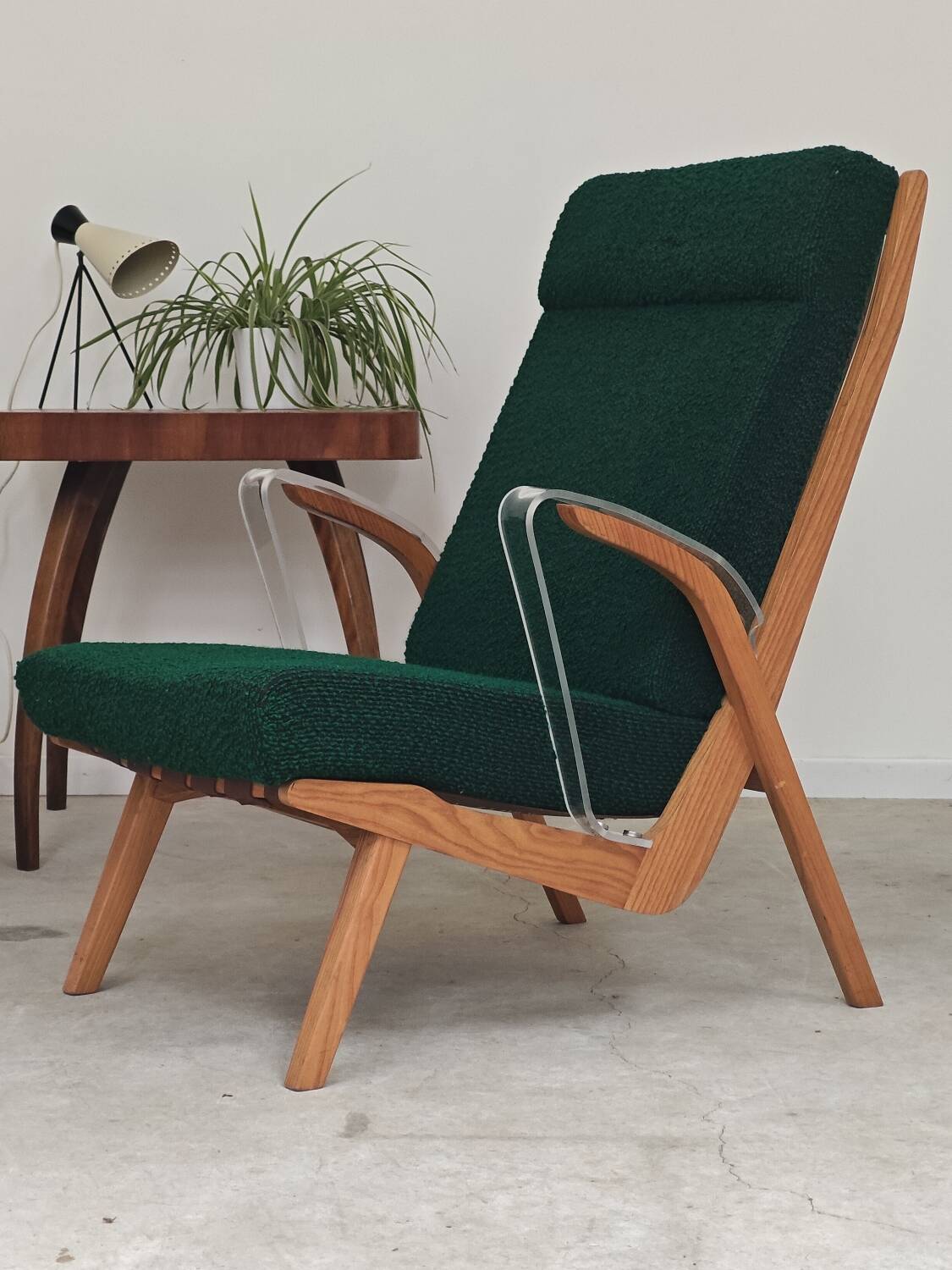 Paire de fauteuils ULUV bois et tissu vert bouclette
