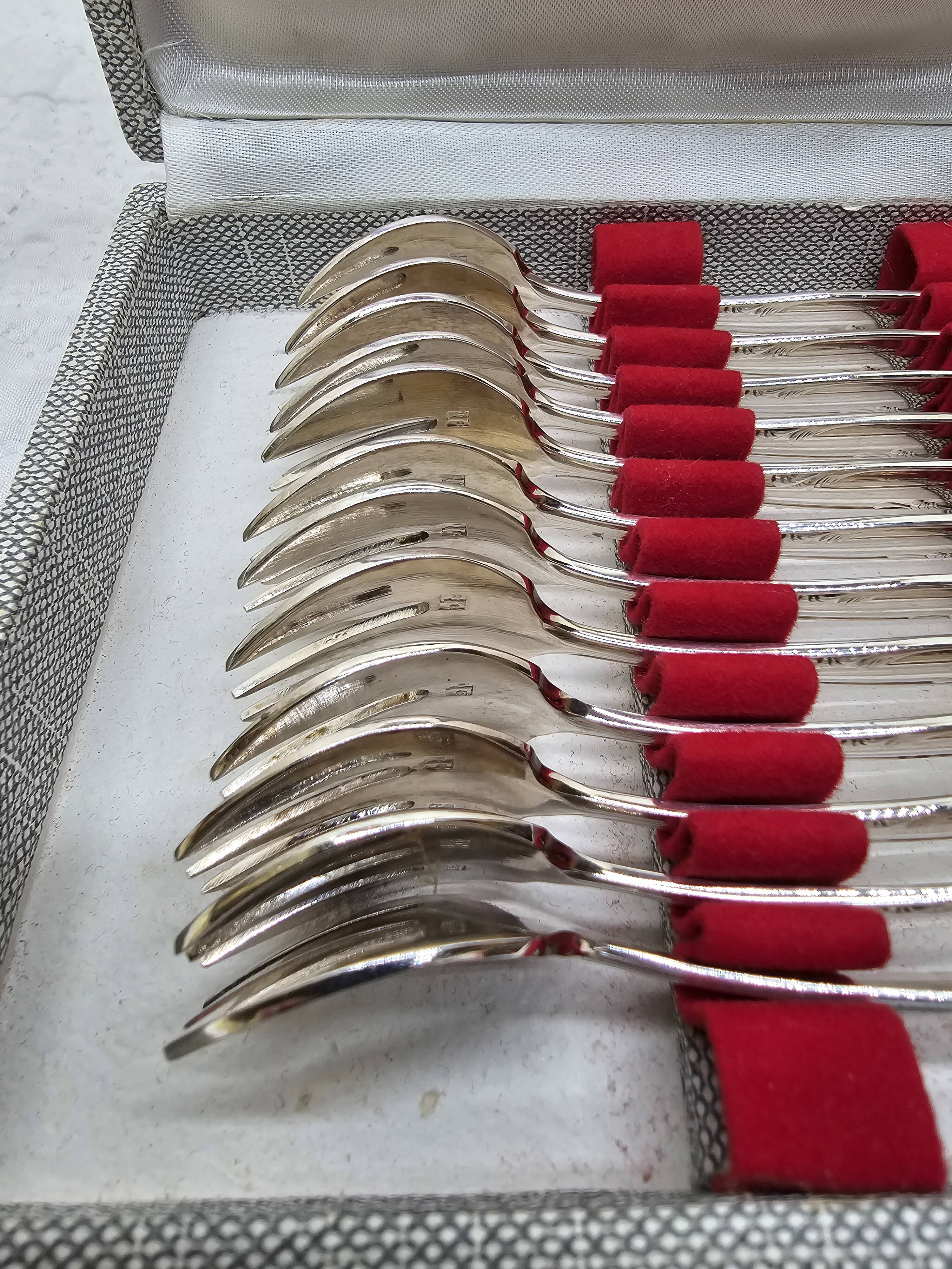 Set of 12 silver-plated dessert forks