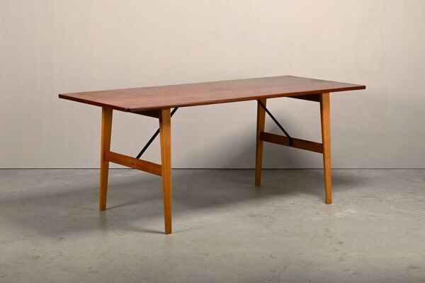 Table de chasse Børge Mogensen en teck et chêne pour Søborg Møbelfabrik
