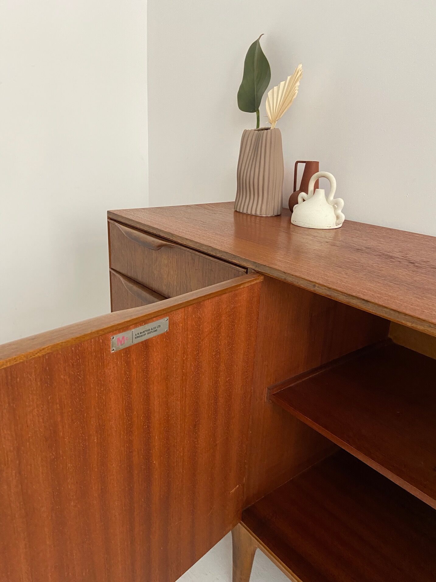 Enfilade design vintage par McIntosh