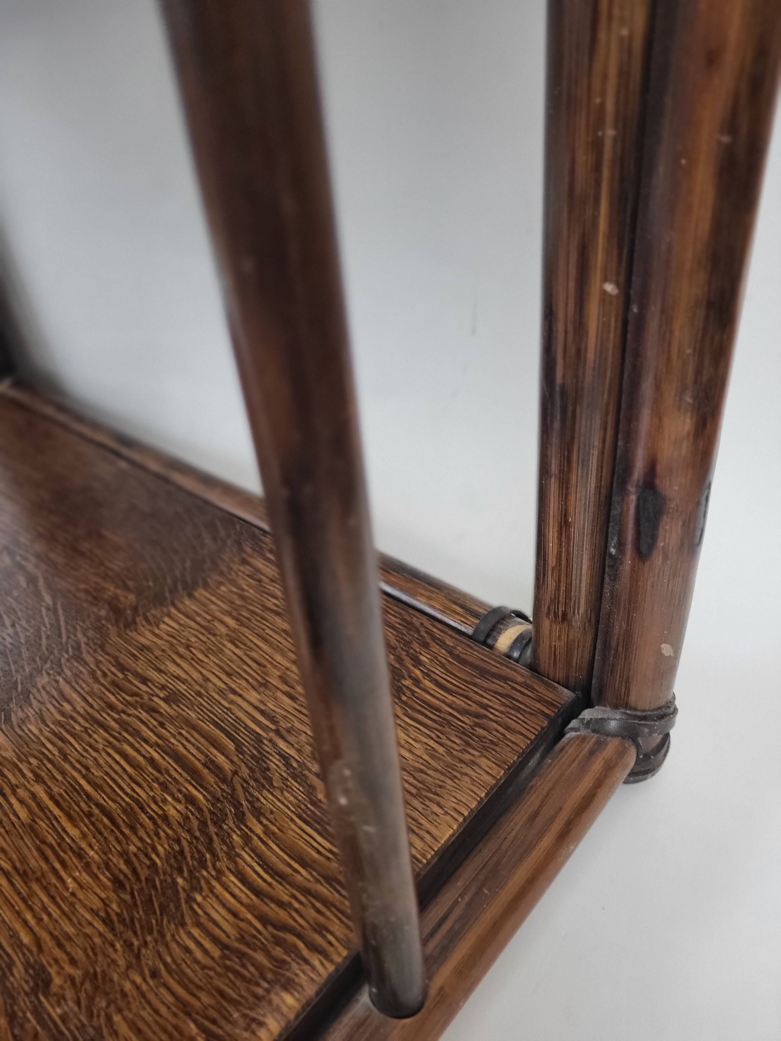 Bamboo Shelf / Smoked glass on foot 70s