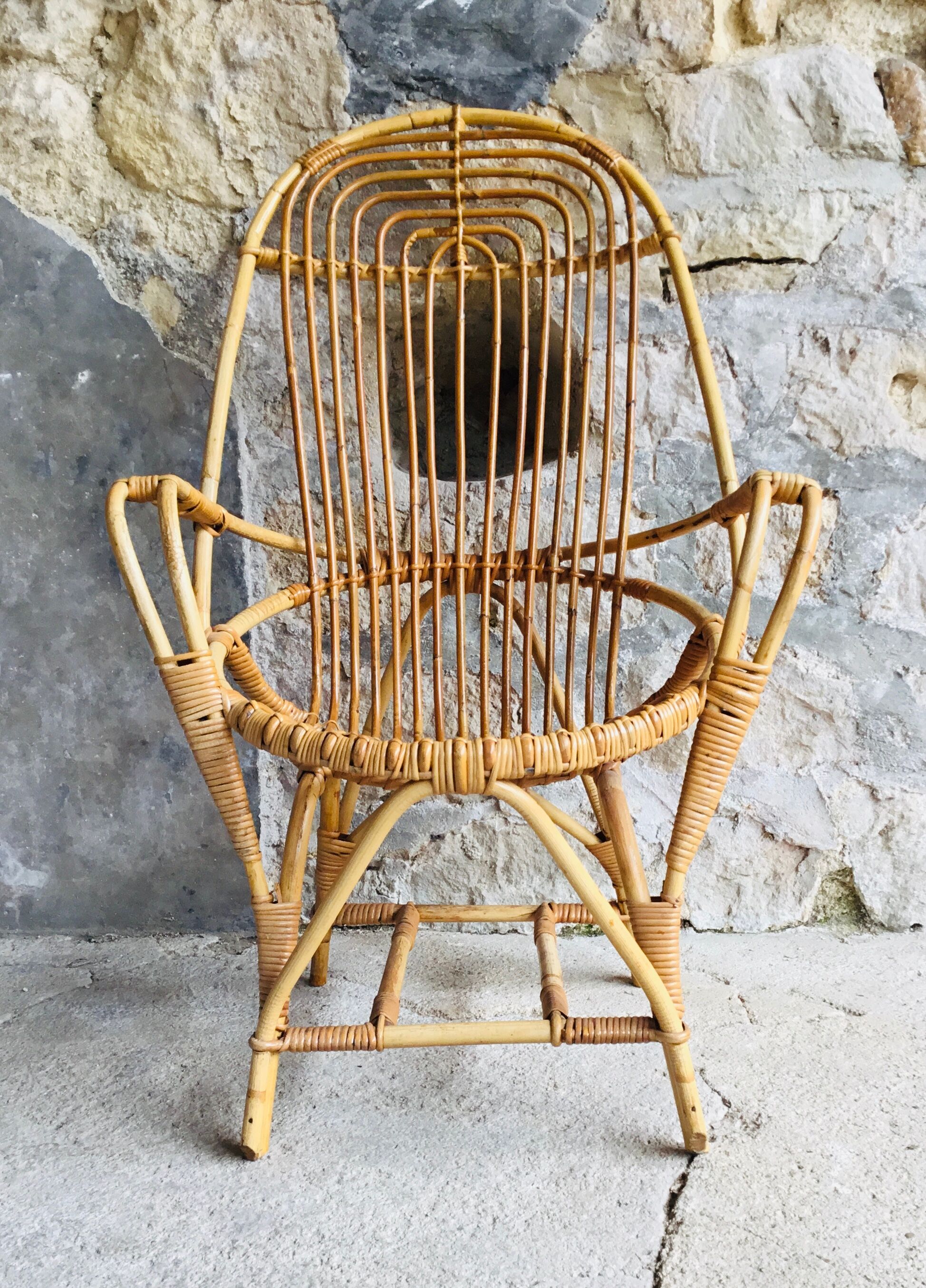 Large rattan armchair with armrests - vintage 1960