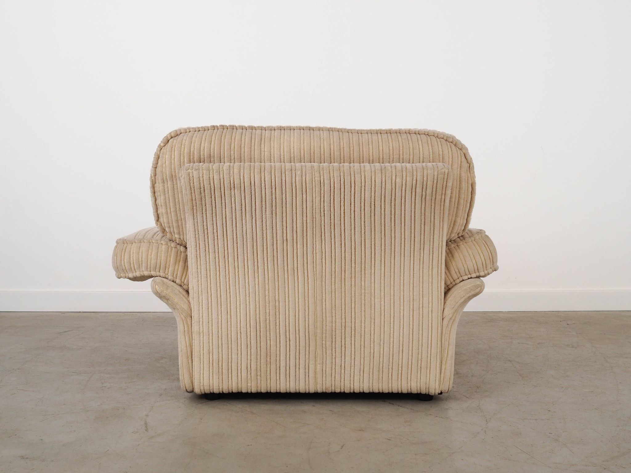 Fauteuil crème Soffio, design italien, années 1970, fabriqué par Doimo.