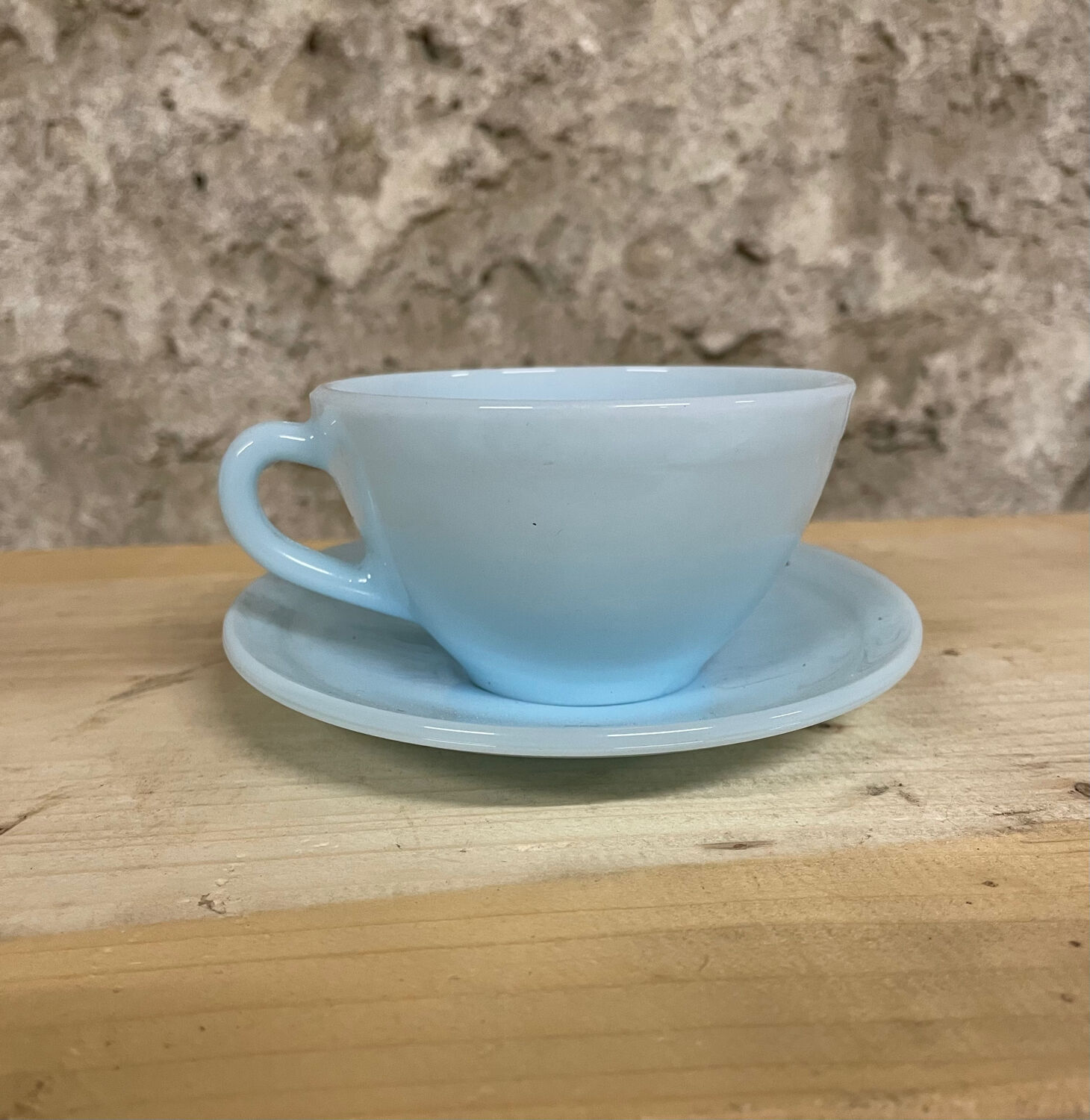 Set of 4 Duralex cups and 4 saucers – pastel blue opal glass (year