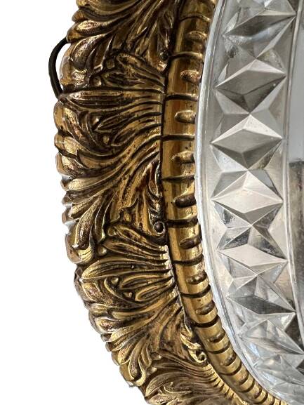 Ceiling light in glass and gold metal