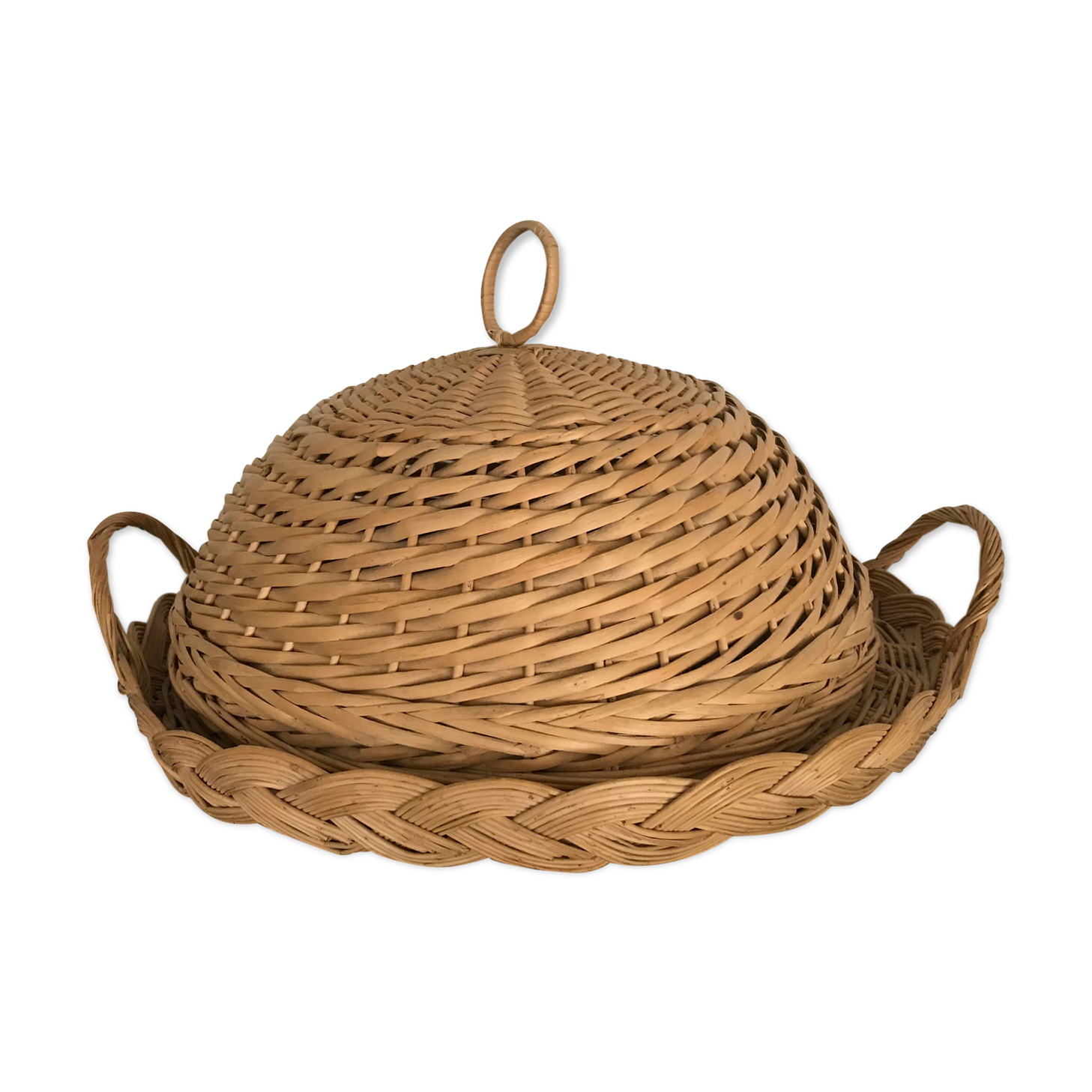 Wicker cheese platter