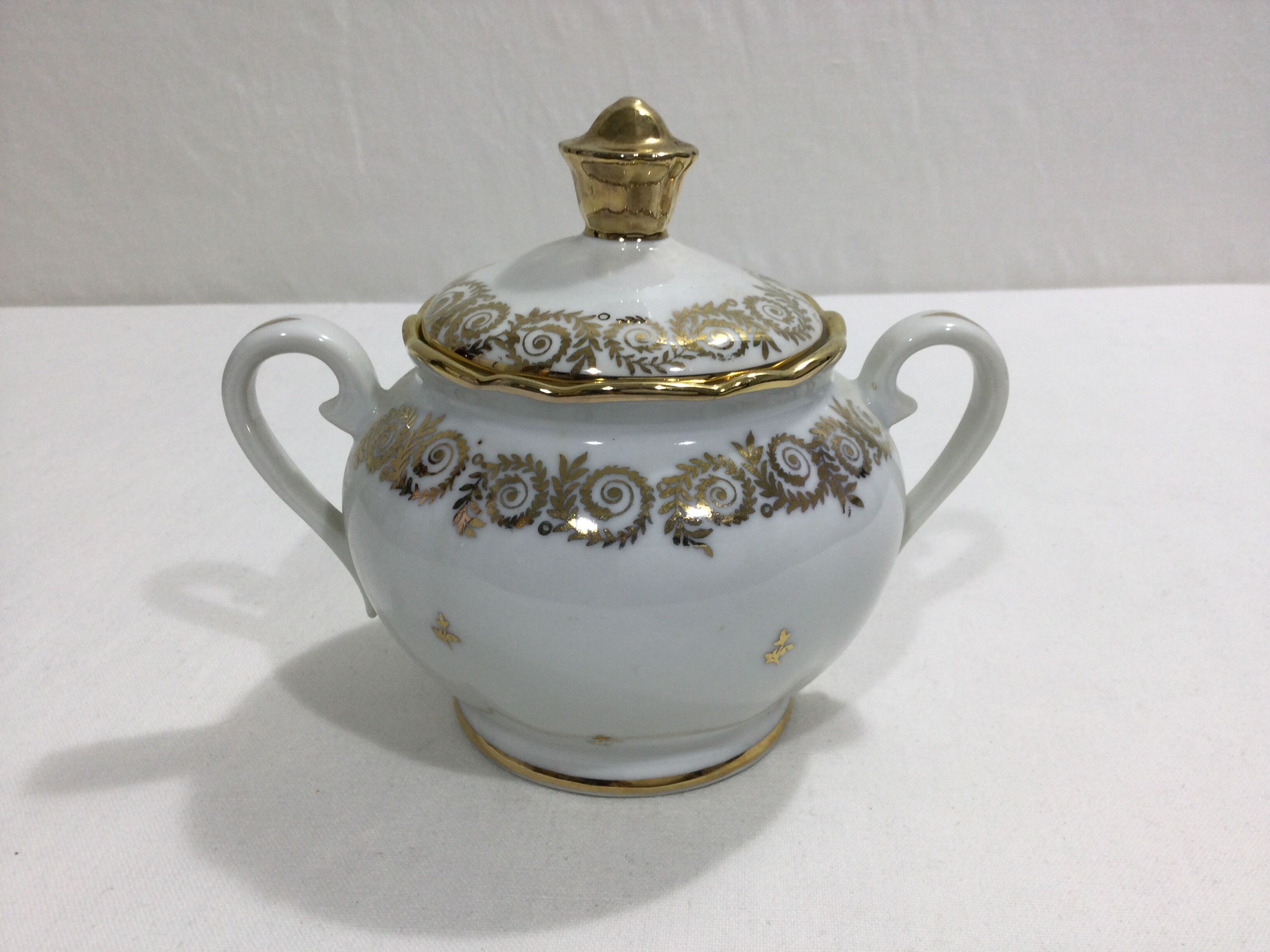 Be Reynolds - Limoges Porcelain tea set
