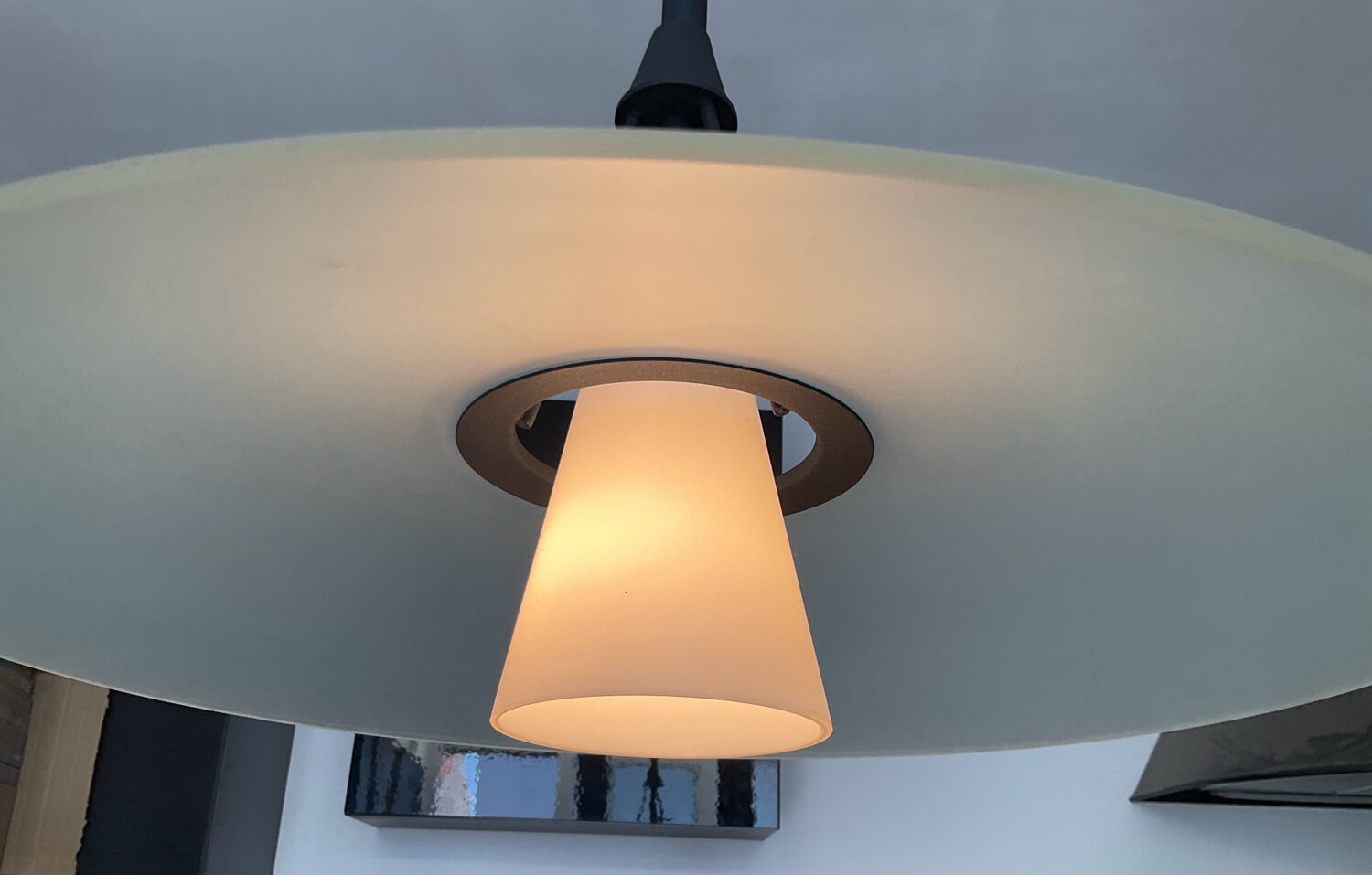 Postmodern Helestra Leuchten pendant light in opaline and frosted glass