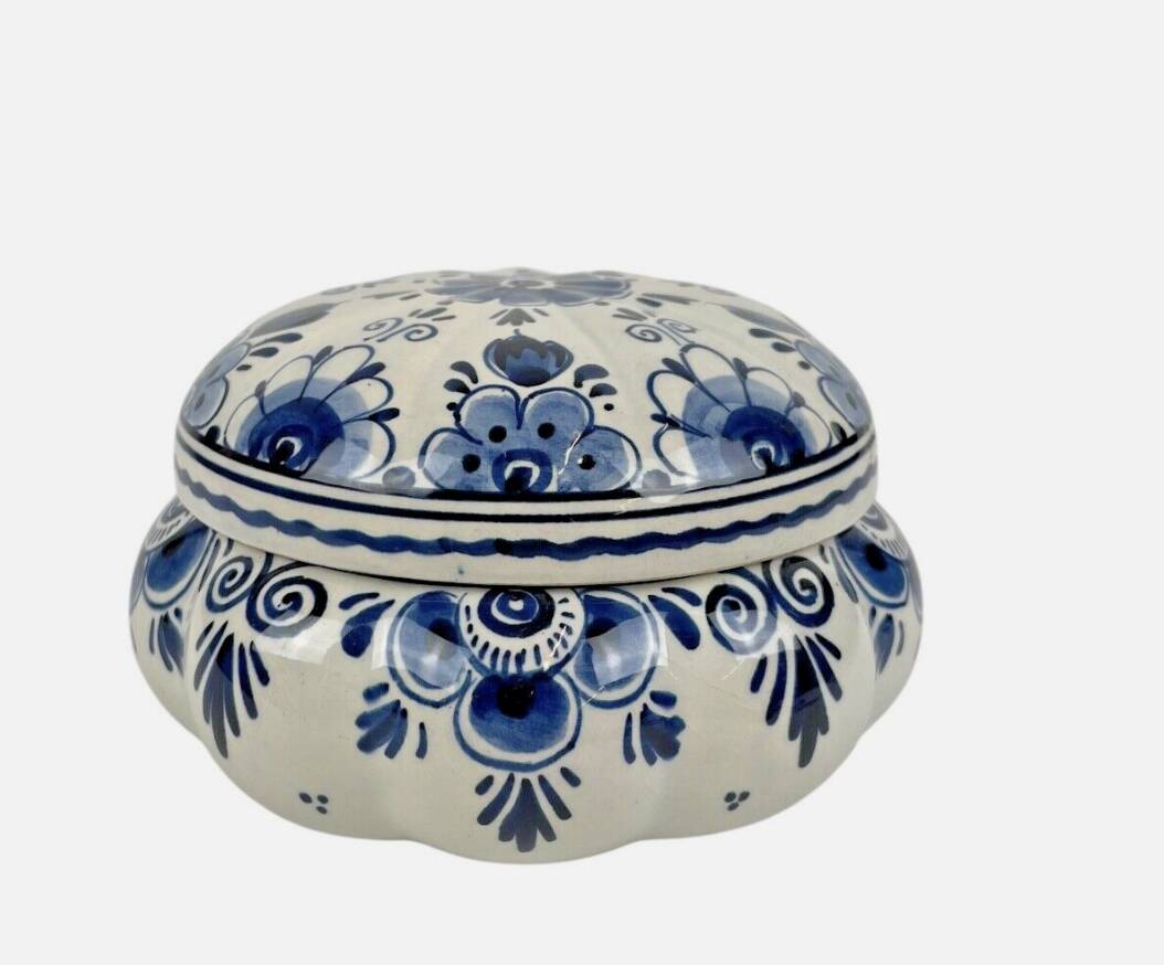 Delft blue and white ceramic candy dish