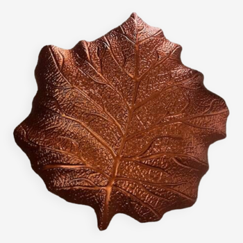 Art deco leaf-shaped plate