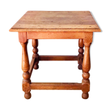 Coffee table, end table in oak.