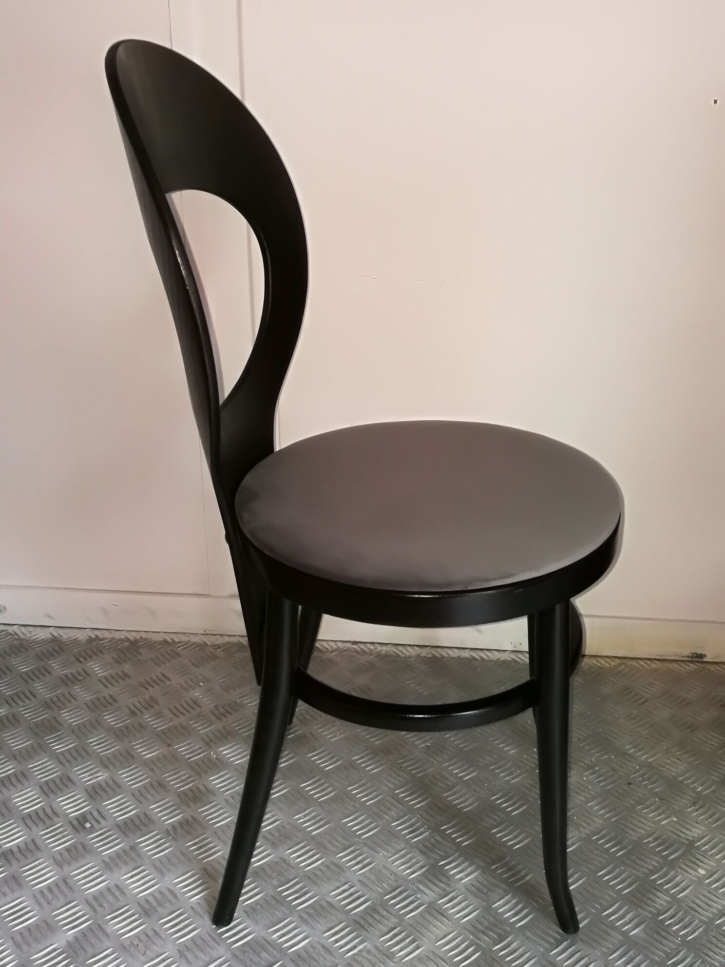 Baumann "seagull" gray velvet chair