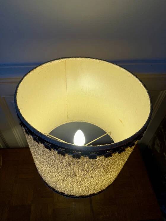 Large lamp with a turned wooden base