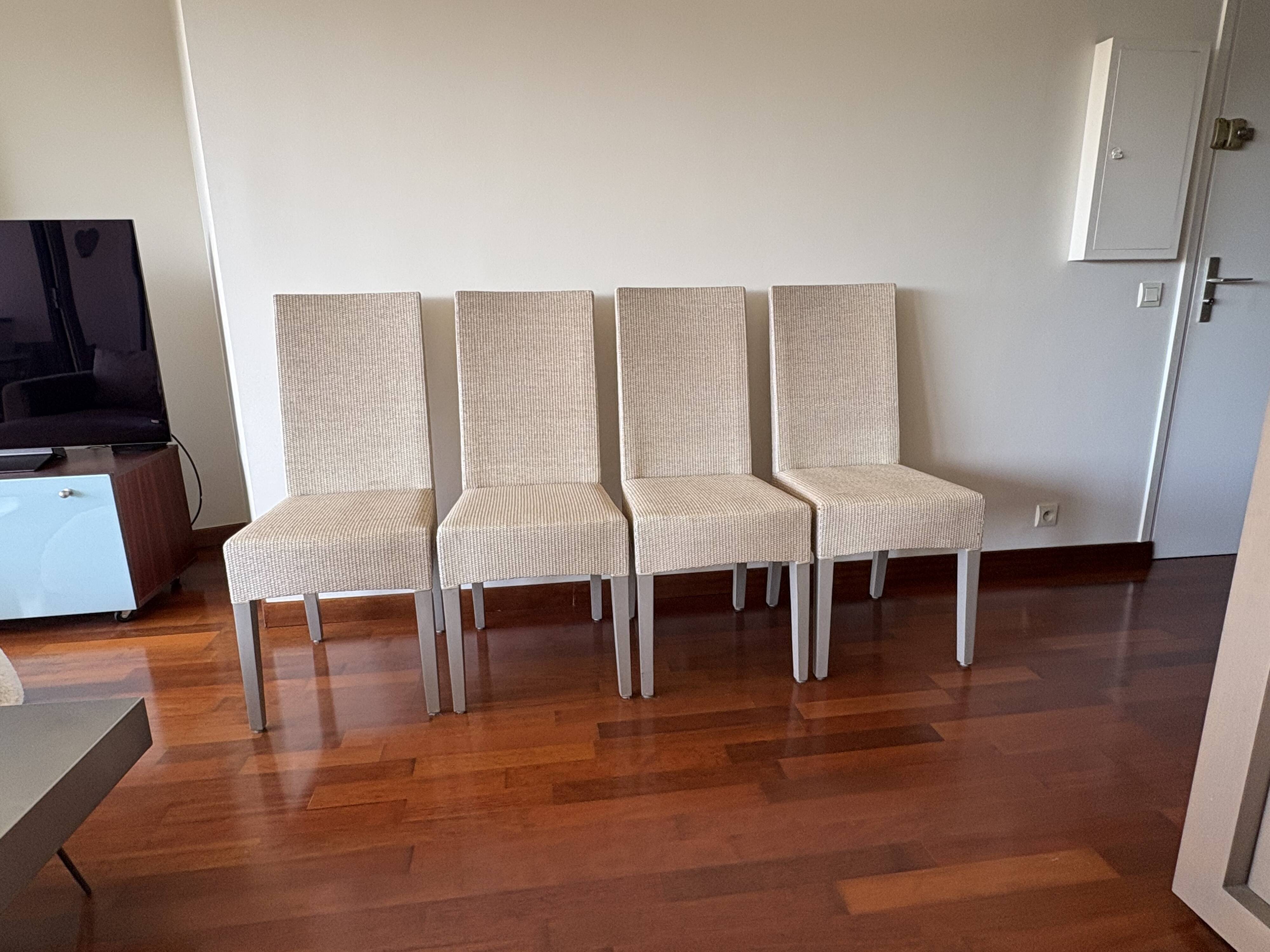 Set of 4 chairs