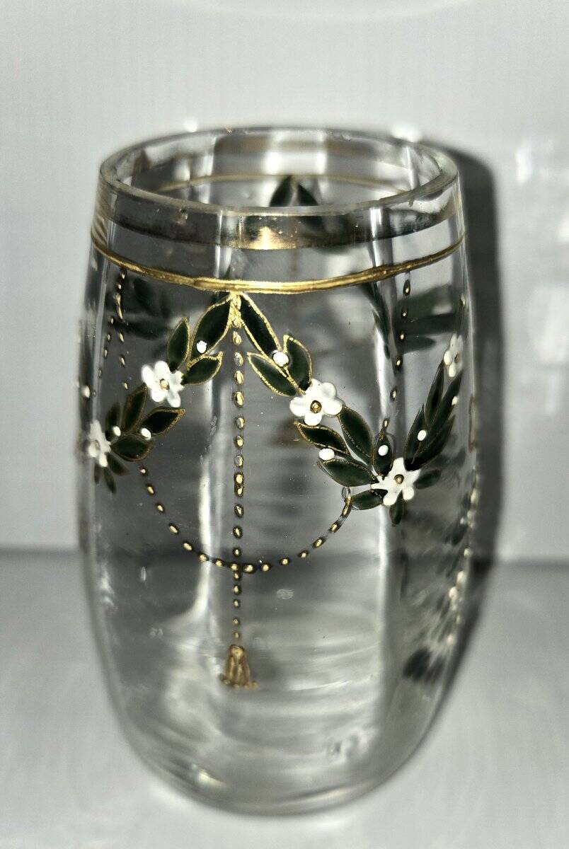 Vase époque Art Nouveau décoré à la main