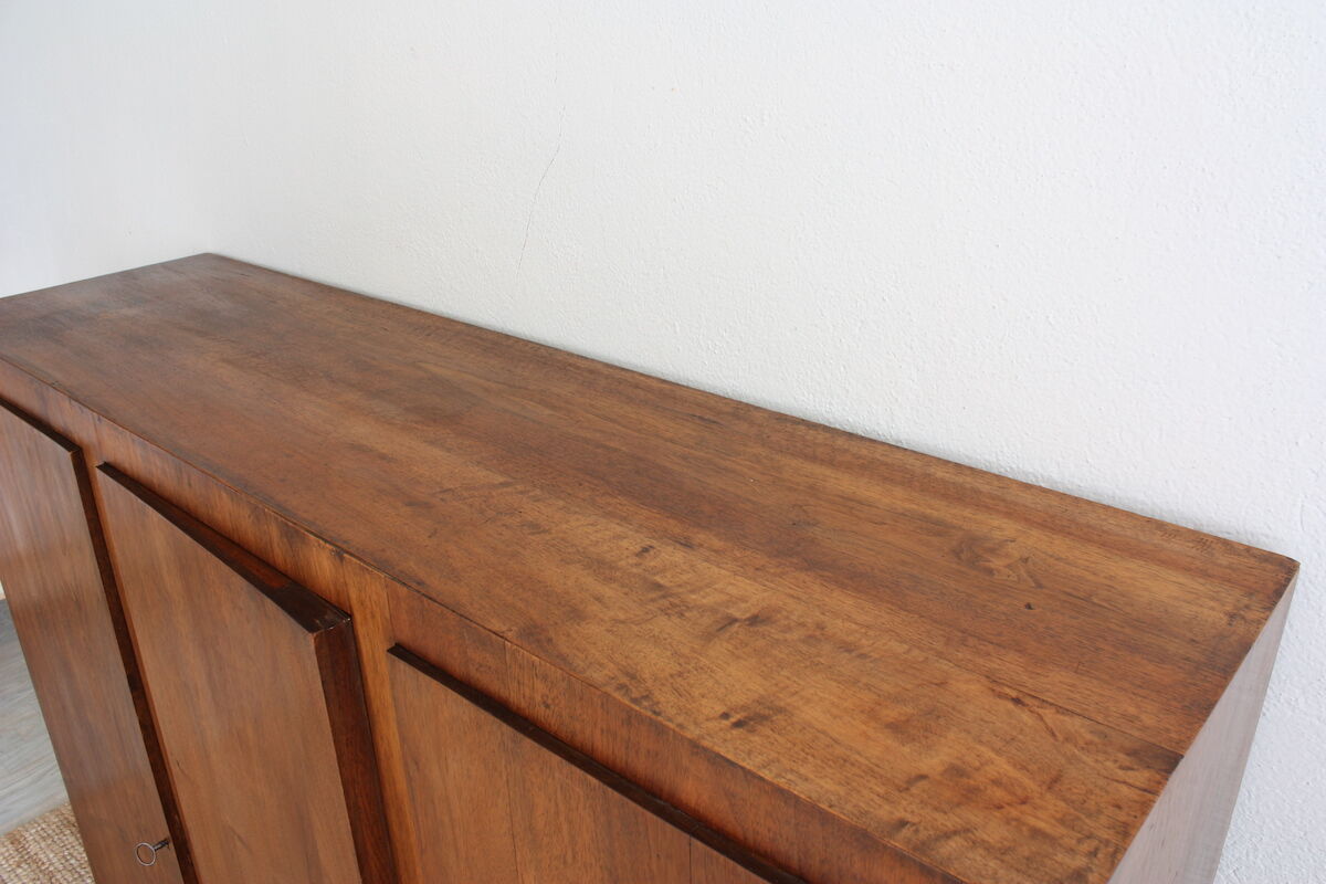 3-door low-door furniture