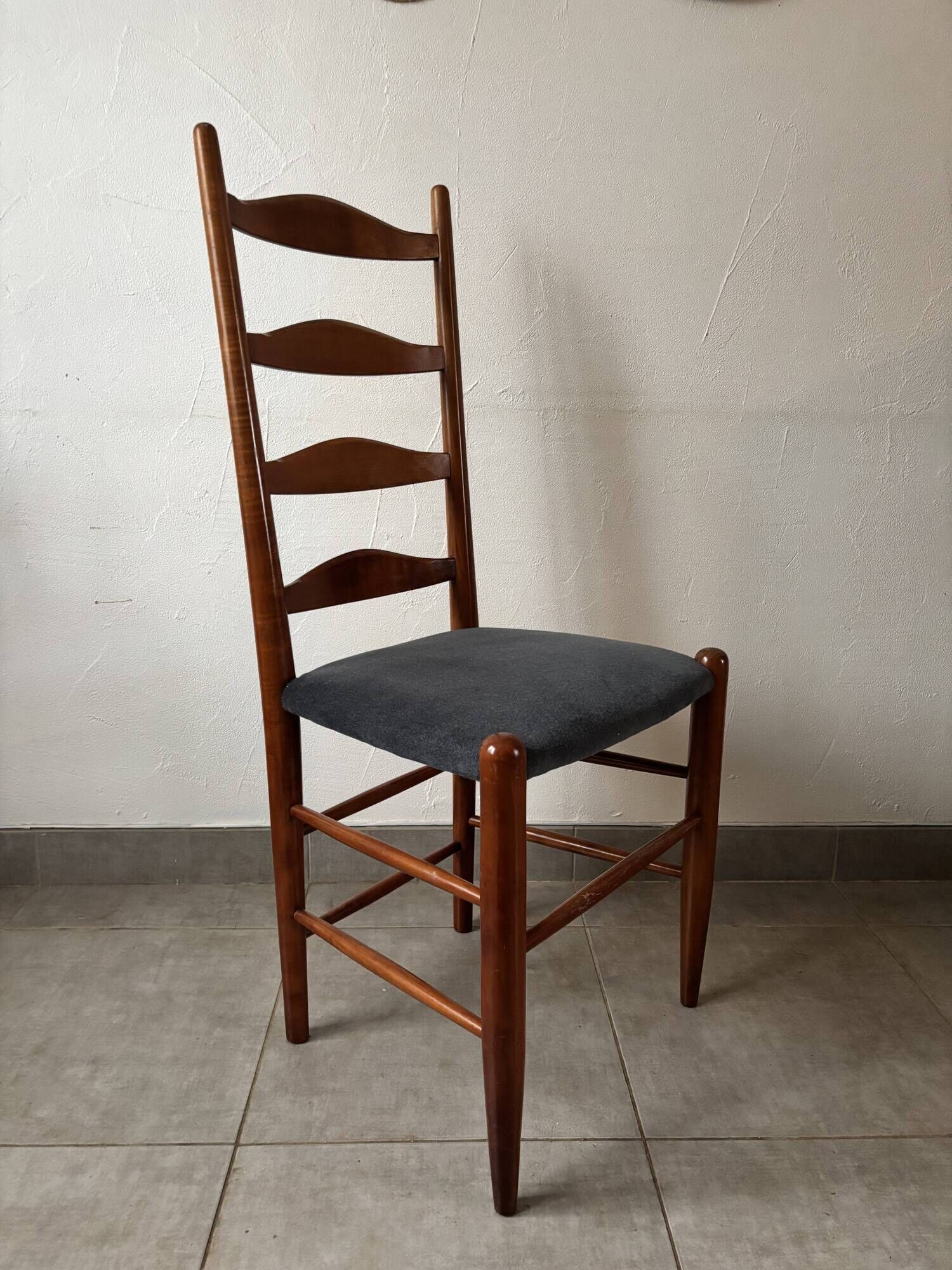 Set of 8 Scandinavian ladderback chairs, 1960s.
