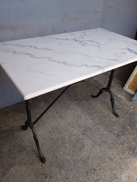Bistro table for 4 people in white marble