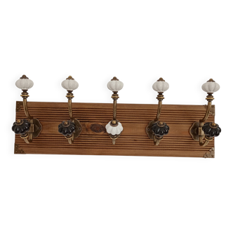 Vintage-style wall coat rack – 5 metal hooks & ceramic knobs – 4