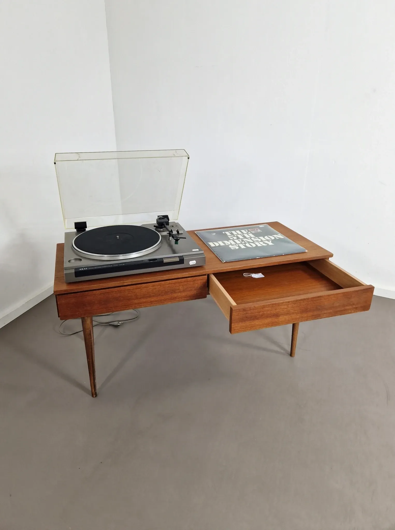 Scandinavian style teak side table | 1960s