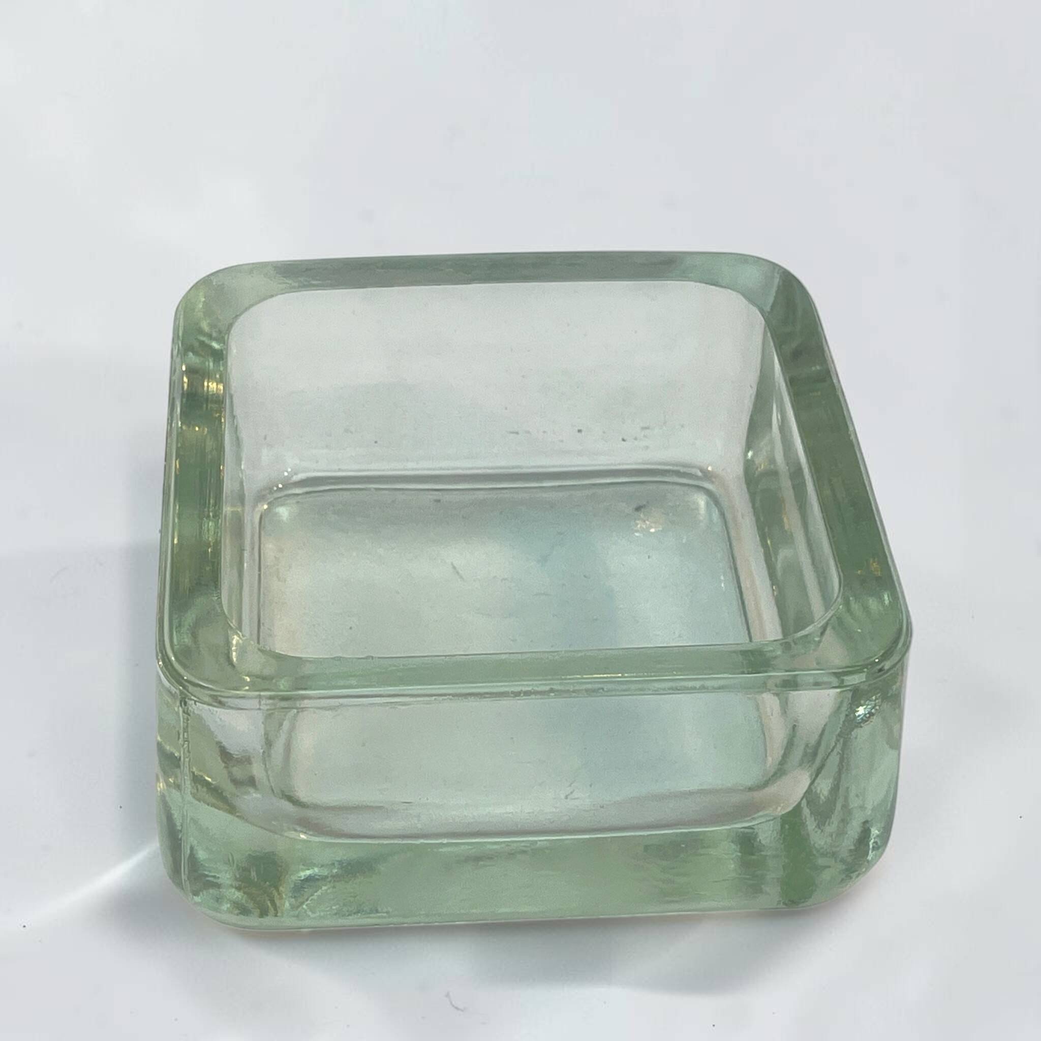 Cendrier moderniste en pavé de verre style Lumax