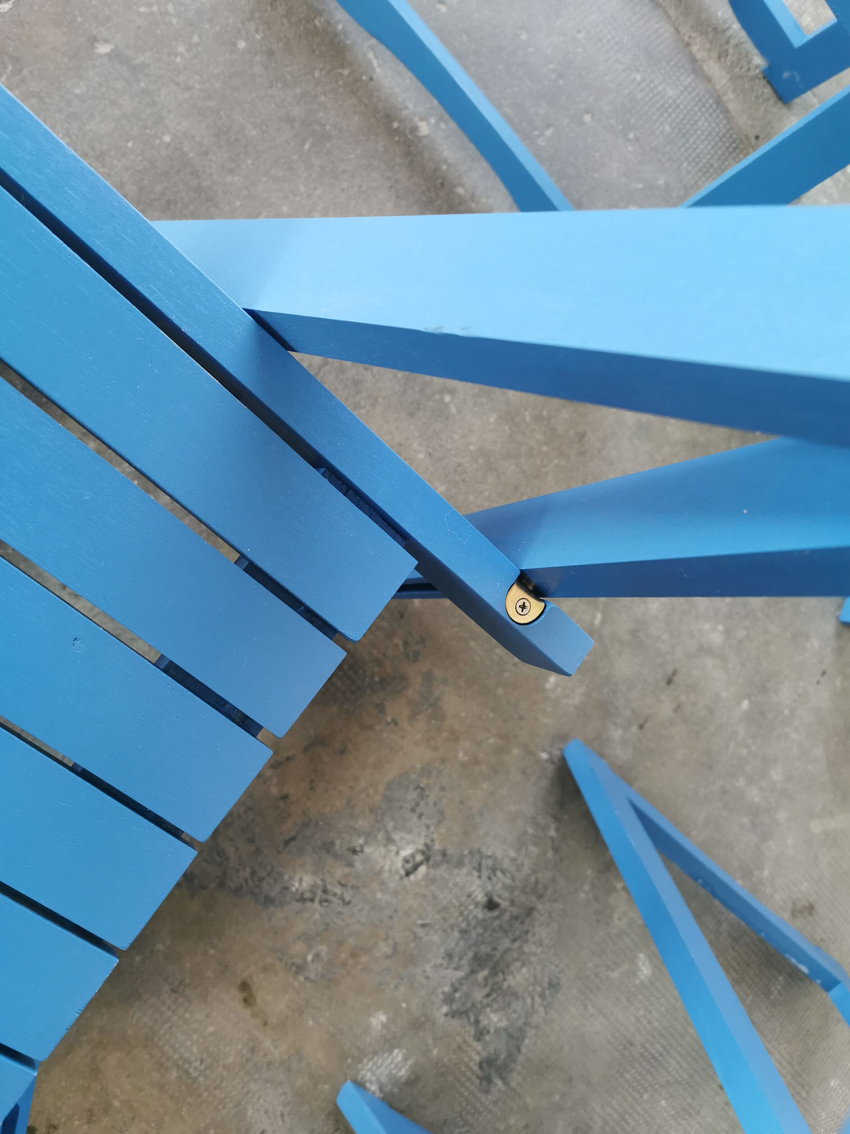 Set of 4 vintage folding chairs