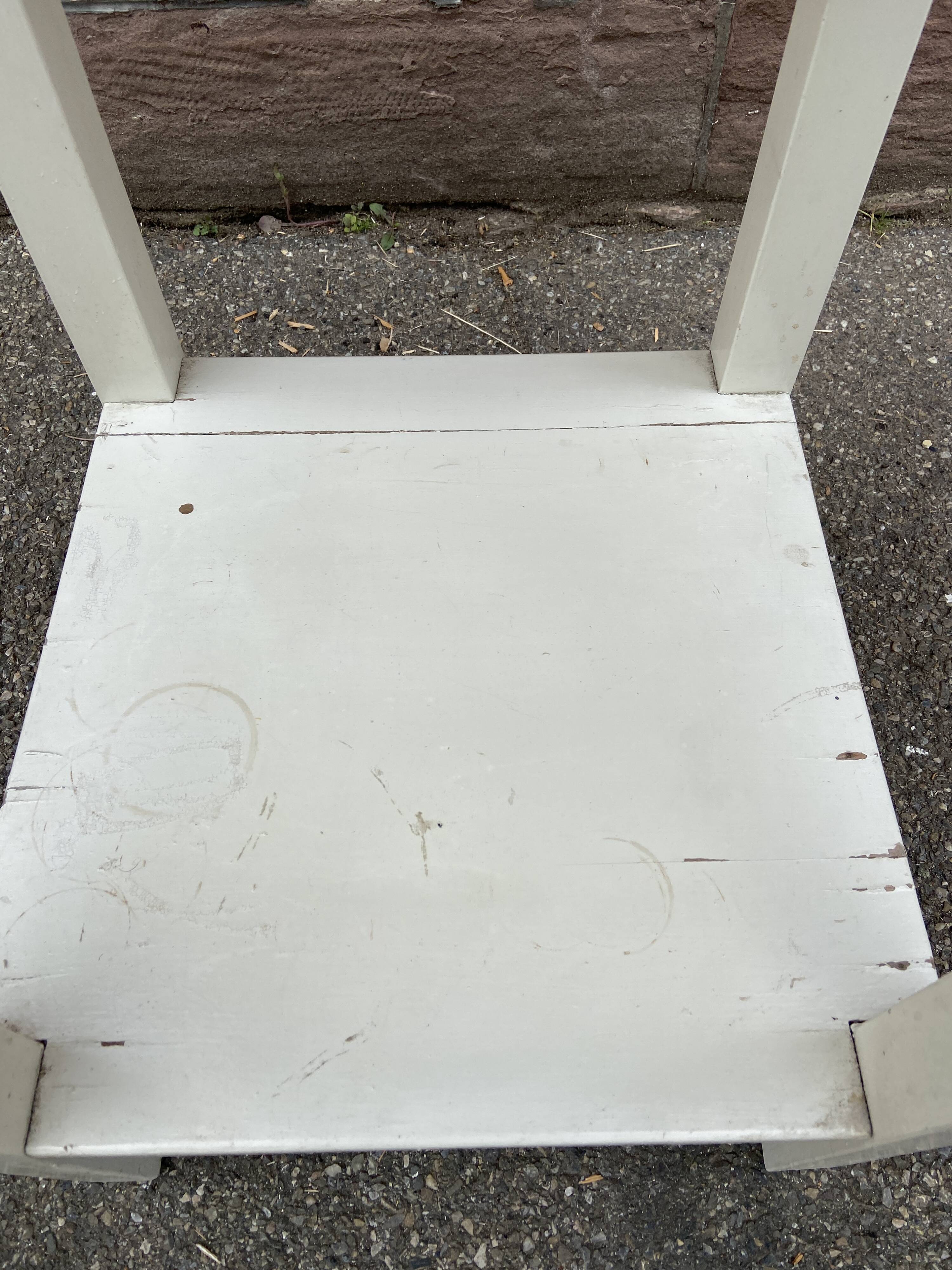 Table d’appoint style billot ancien