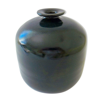 Vase in blue glazed stoneware