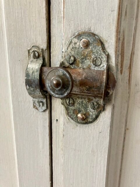 Old white Parisian buffet