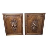 Paire de portes en bois sculpté en noyer