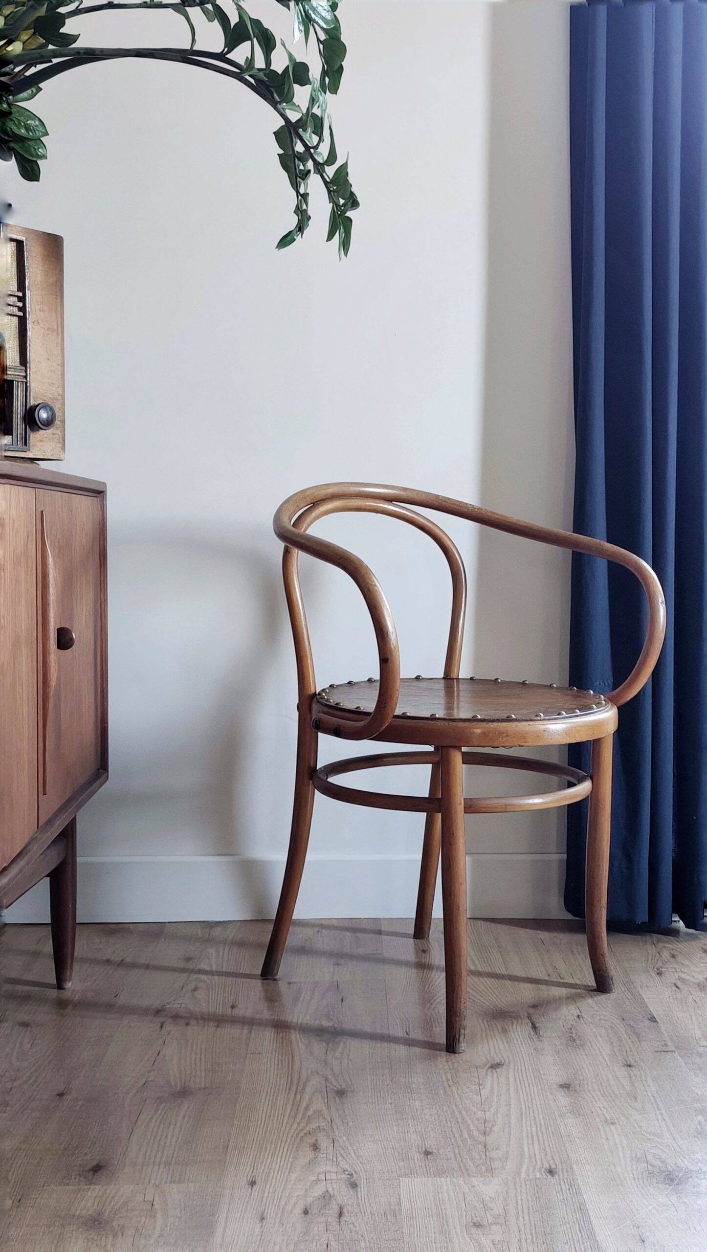 B9 Fischel armchair, known as "Le Corbusier"