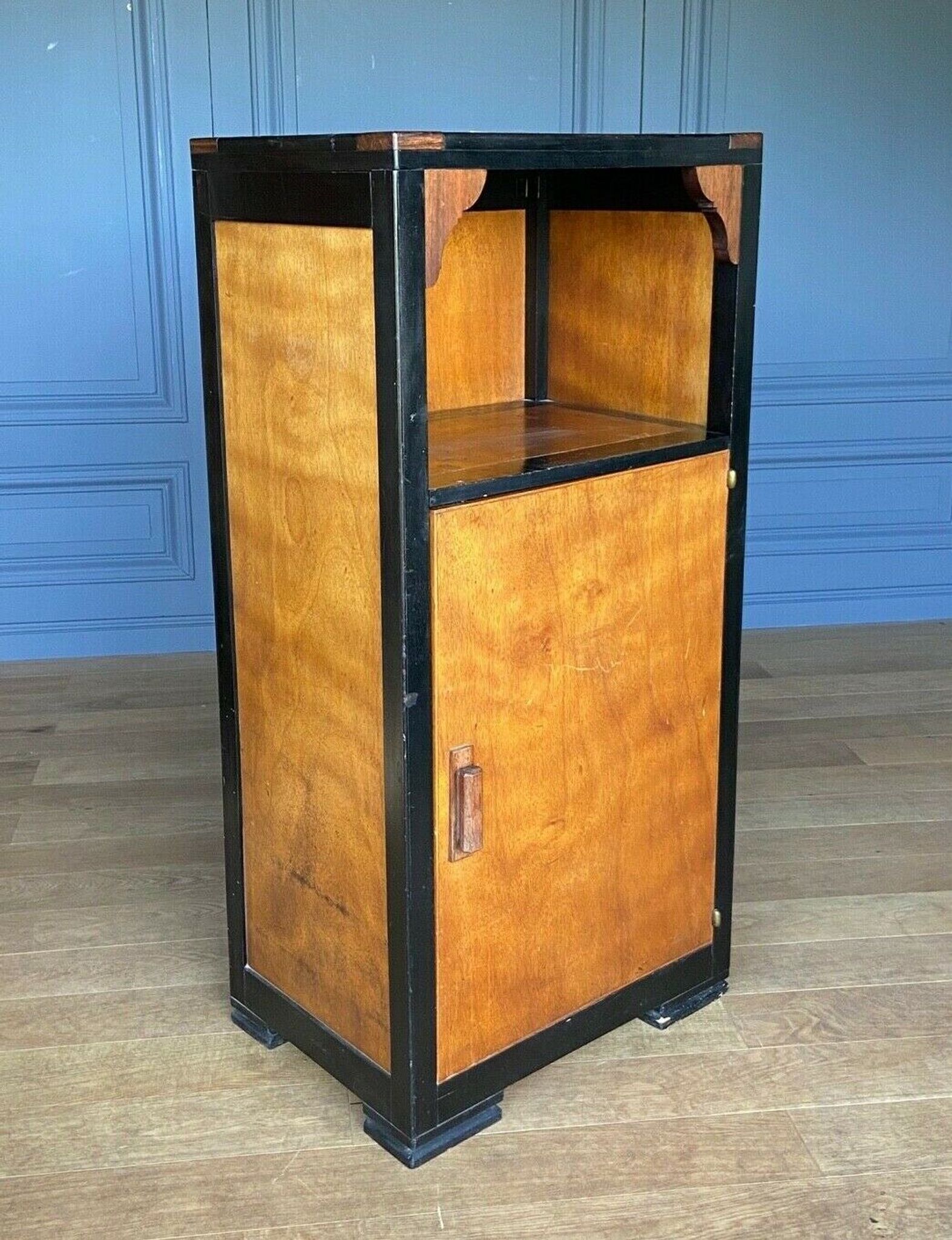 Furniture art deco a niche door 1930