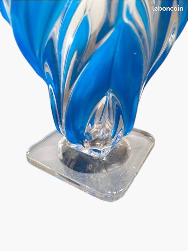 Vase en verre bleu cobalt et transparent – Forme de fleur – 19 x 18 cm