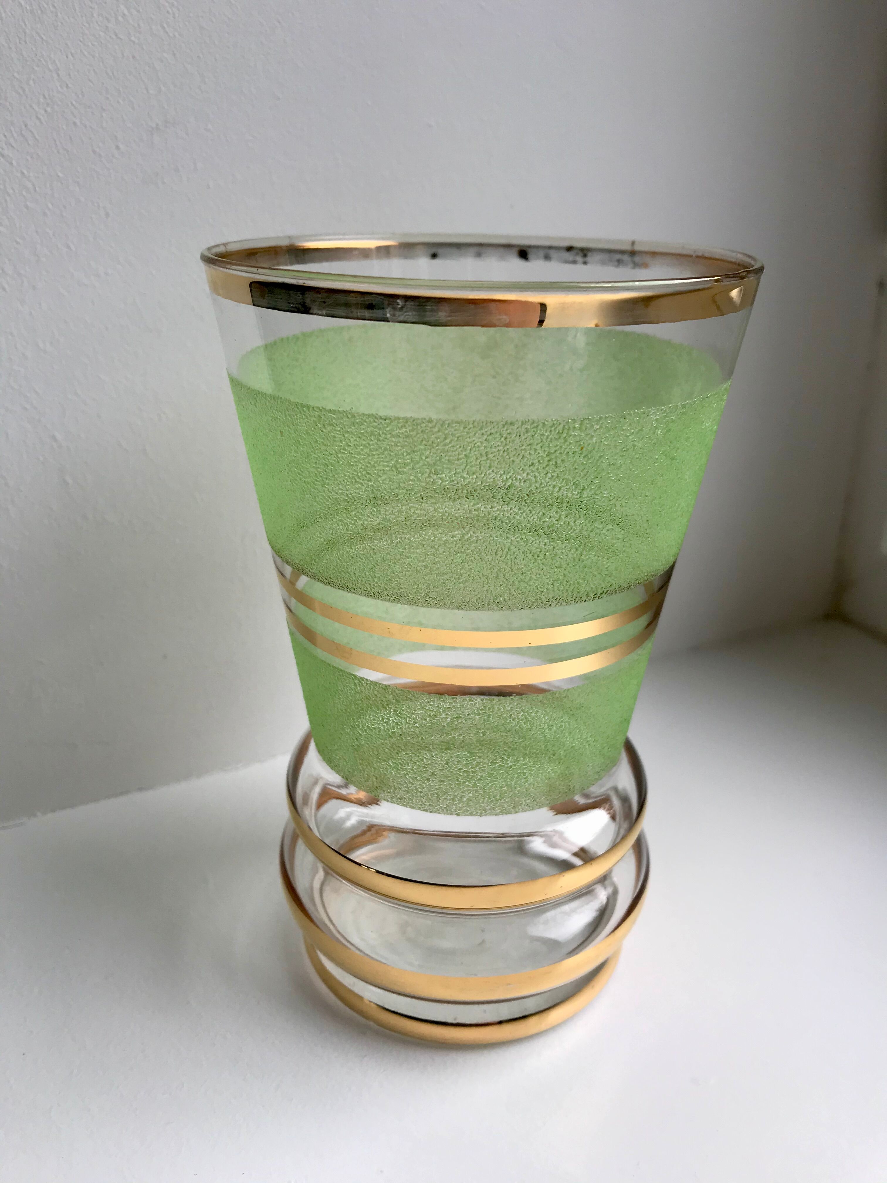 Vase en granité vert années 60