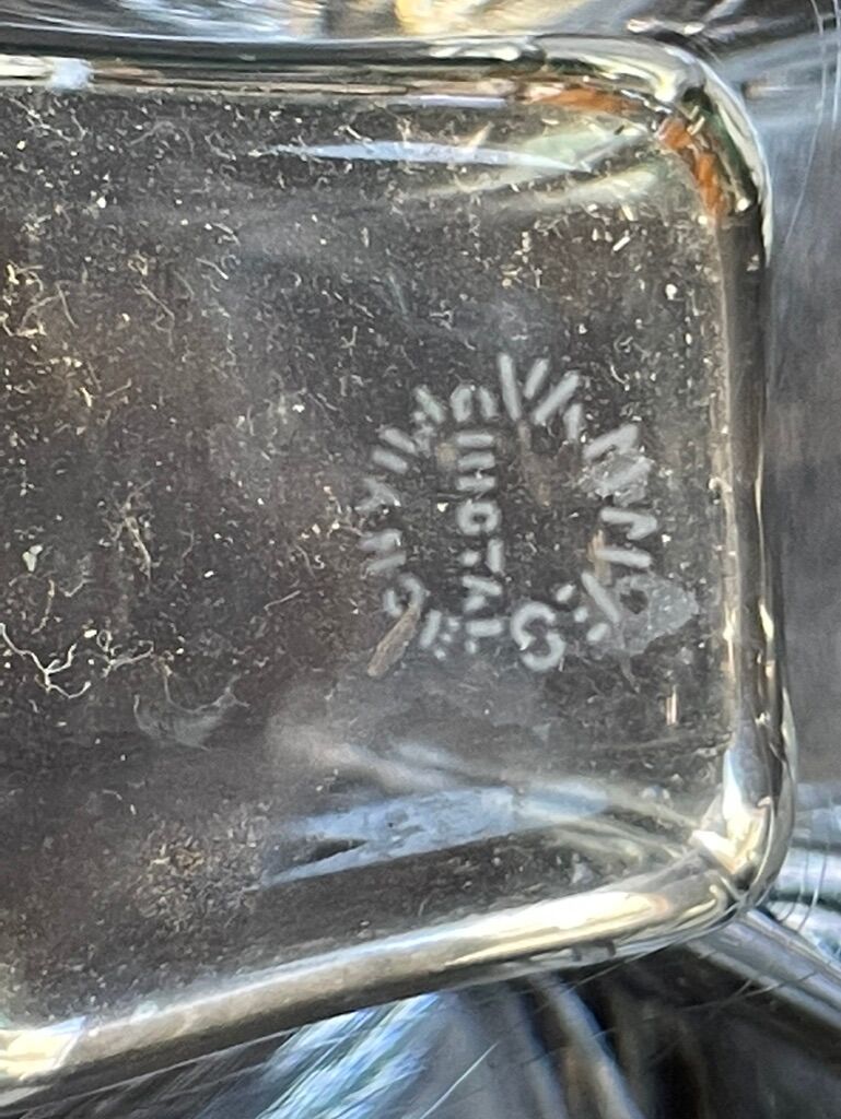 Cristallerie de Vannes le Châtel - Vannes Cristal France - Square vase - Cut crystal