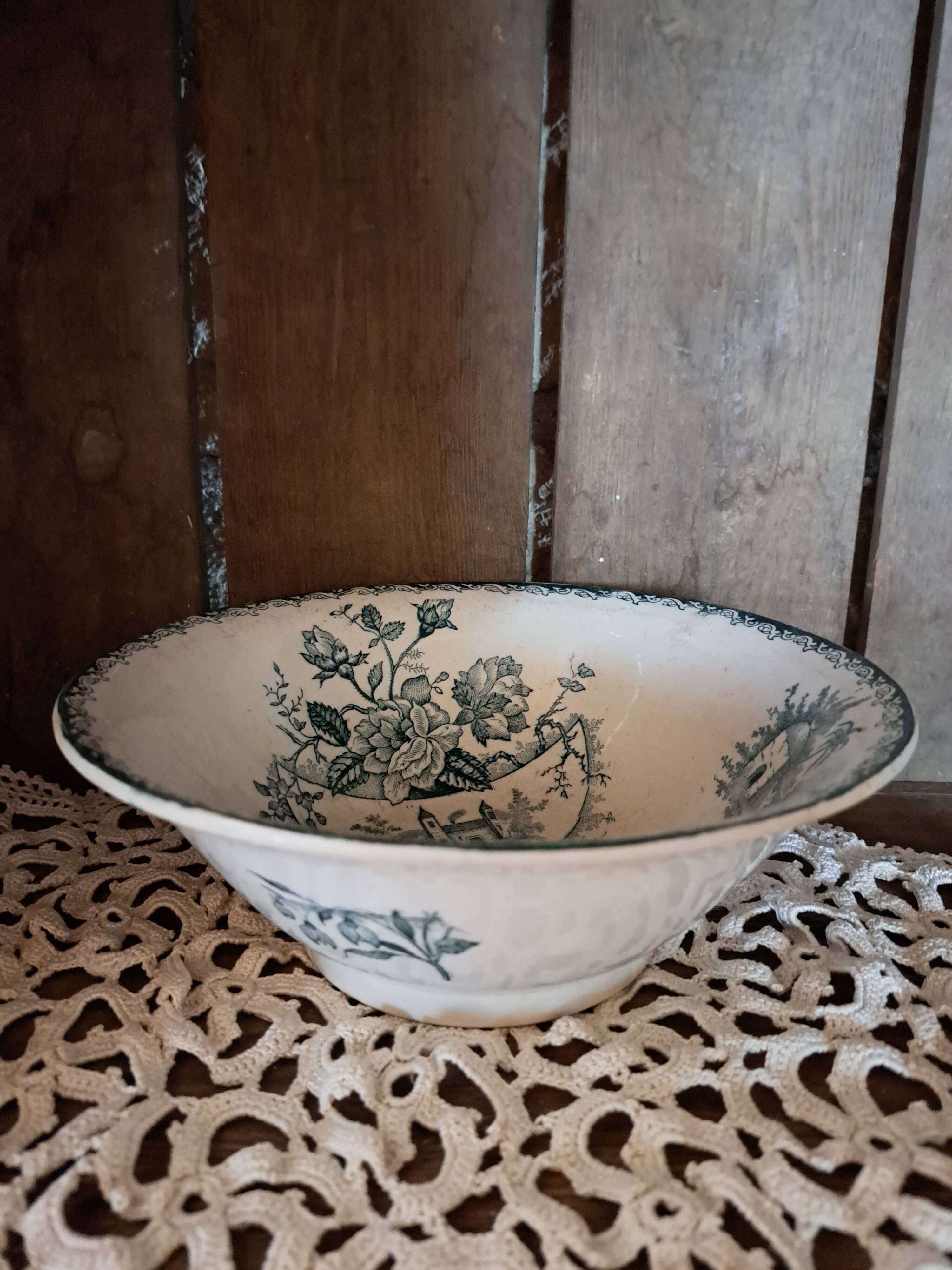 Salad bowl in iron from the Saint Amand et Hamage factory - PAYSAGE model