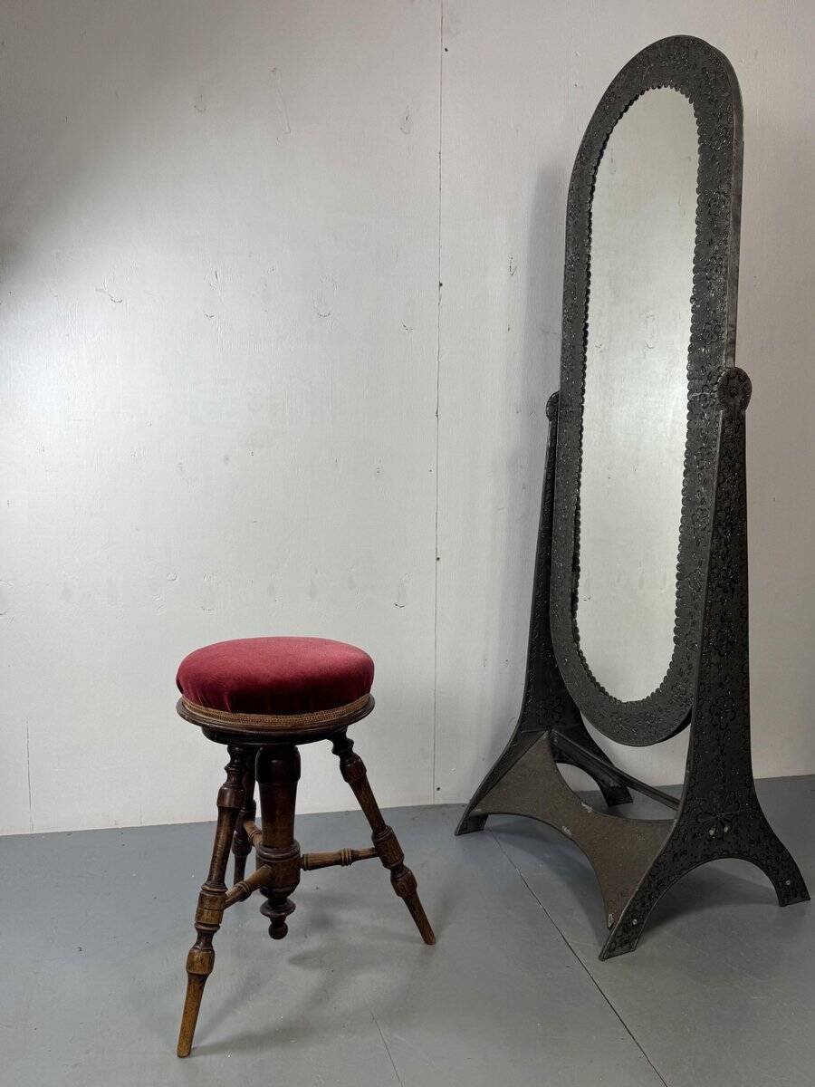 Antique Victorian adjustable stool in walnut, 1900s