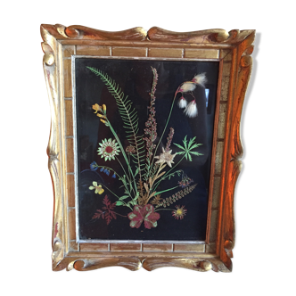 Table dried flowers