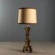 Lampe en bois sculpté et doré avec abat-jour en tissu, Italie, XIXe siècle